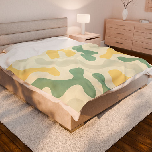Spilled Milk | Velveteen Plush Blanket