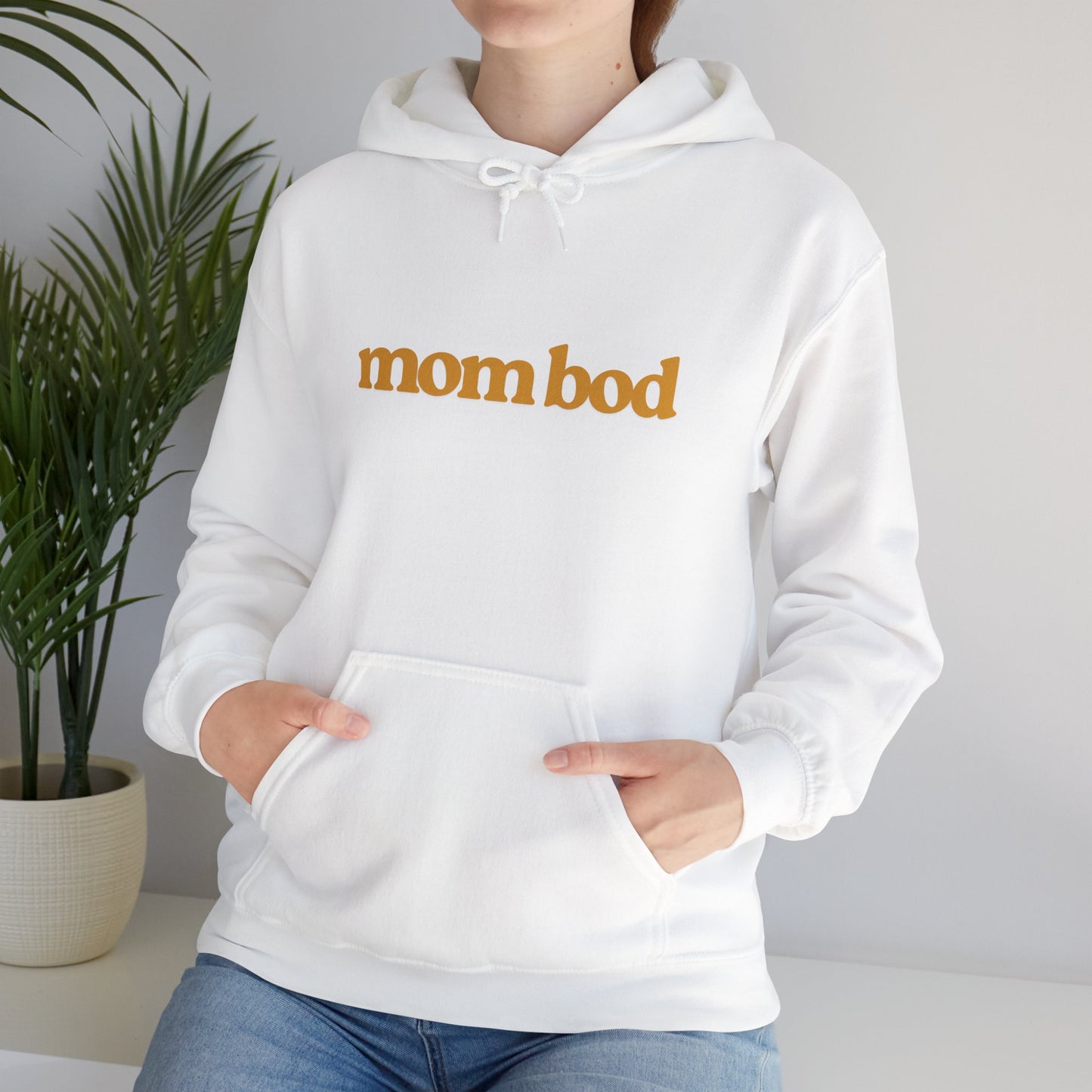 mom bod | Unisex Heavy Blend™ Hooded Sweatshirt